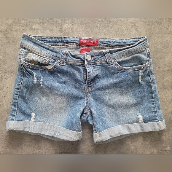 Red Rivet Jeans Shorts - Picture 1 of 5